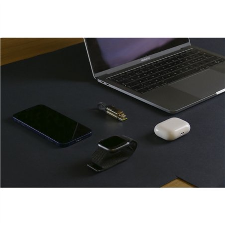 Nomad Screen Protector iPhone 16 Pro 2