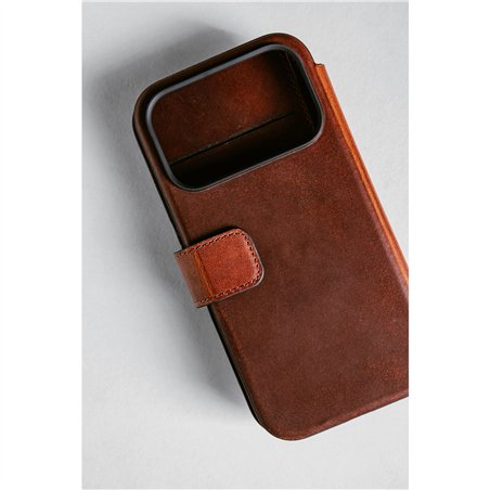 Nomad Modern Leather Folio iPhone 17 Pro Max Olde Dublin H.