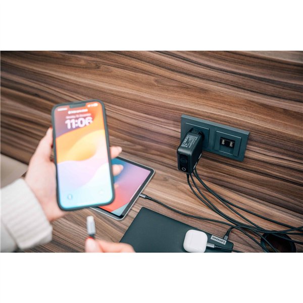 Verbatim Mini GaN Charger 140W mit Display 3xUSB-C +1xA   30240