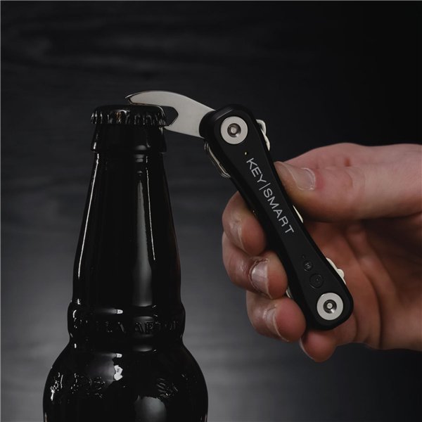 KeySmart iPro Works With Apple Find My Black