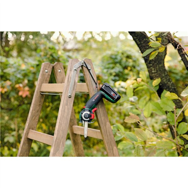 Bosch AdvancedCut 18 Seghetto a batteria