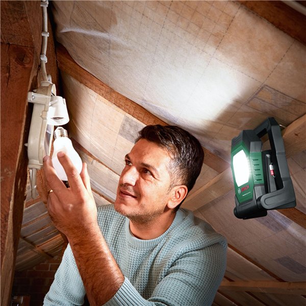 Bosch torcia elettrica Universal Light 18V-210