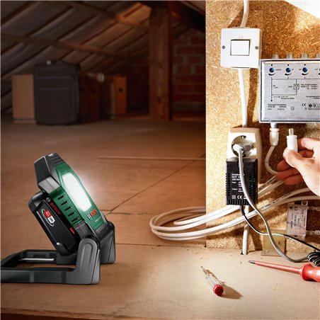 Bosch torcia elettrica Universal Light 18V-210