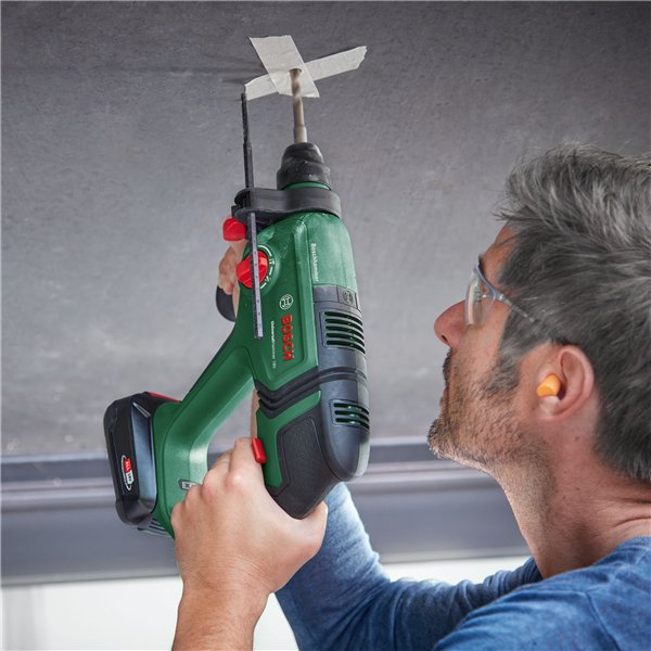 Bosch UniversalHammer 18V