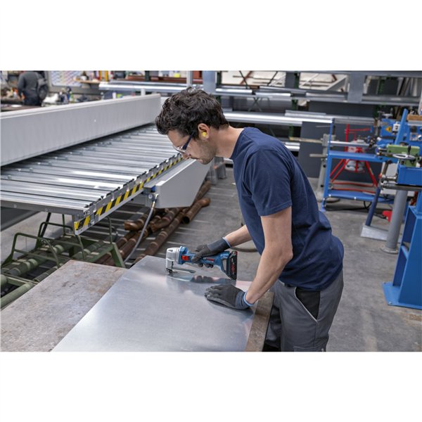 Bosch GSC 18V-16 E cesoia per lamiera a batteria