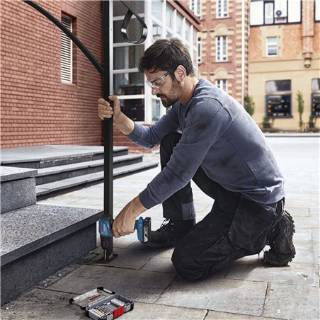 Bosch GSR 18V-45 (2x2,0Ah, 82AC, L-Case