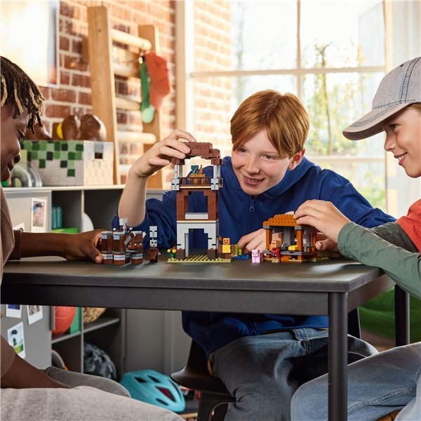 LEGO Minecraft 21278 The Pillager Outpost and Ravager