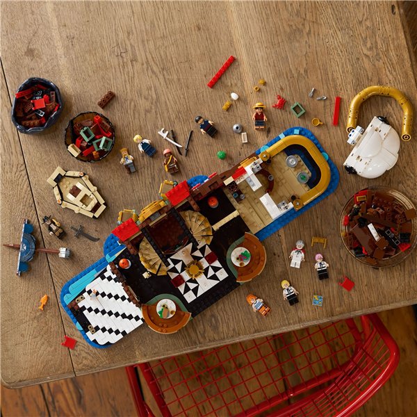 LEGO ONE PIECE 75640 The Baratie Floating Restaurant