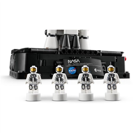 LEGO Technic 42221  NASA Artemis Space Launch System Rocket