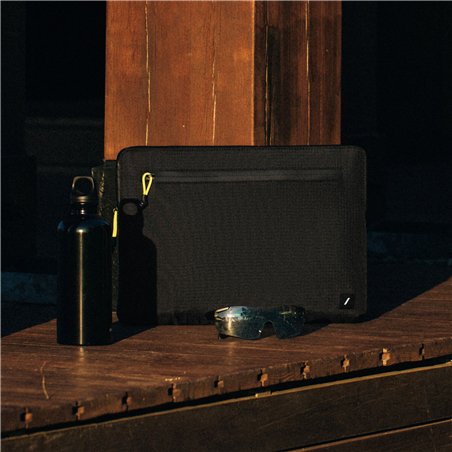 Native Union Ultralight Sleeve for MacBook 13  Black