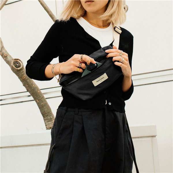 Native Union W.F.A. Crossbody Pouch 1.5L Black