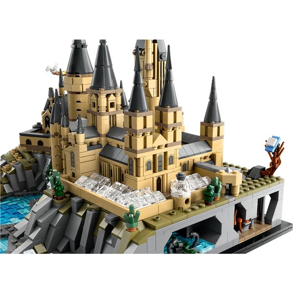 LEGO Harry Potter 76419 Castle and Grounds