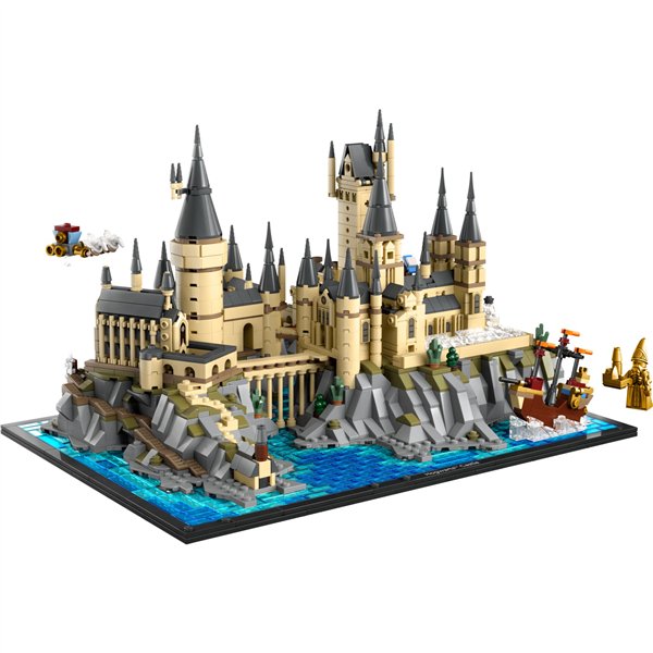 LEGO Harry Potter 76419 Castle and Grounds