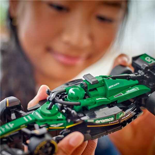 LEGO Speed Champions 77245 Aston Martin Aramco F1 AMR24