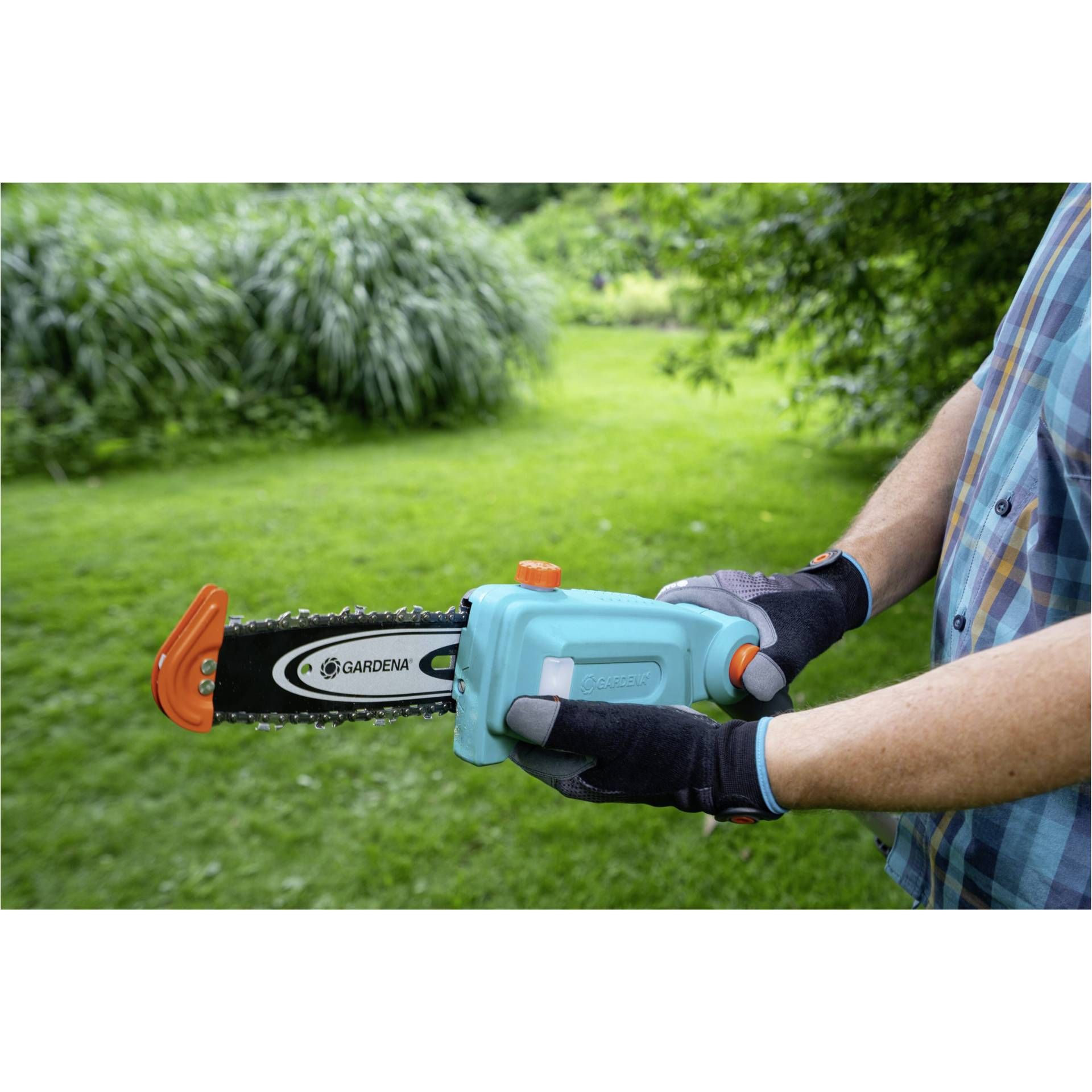 Gardena Cordless Pole Pruner TCS 20/18V P4A Ready-To-Use Set