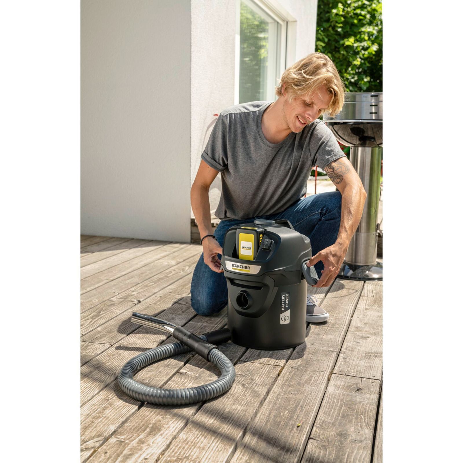 Kärcher AD 2 Battery Cordless Ash Vacuum Cleaner