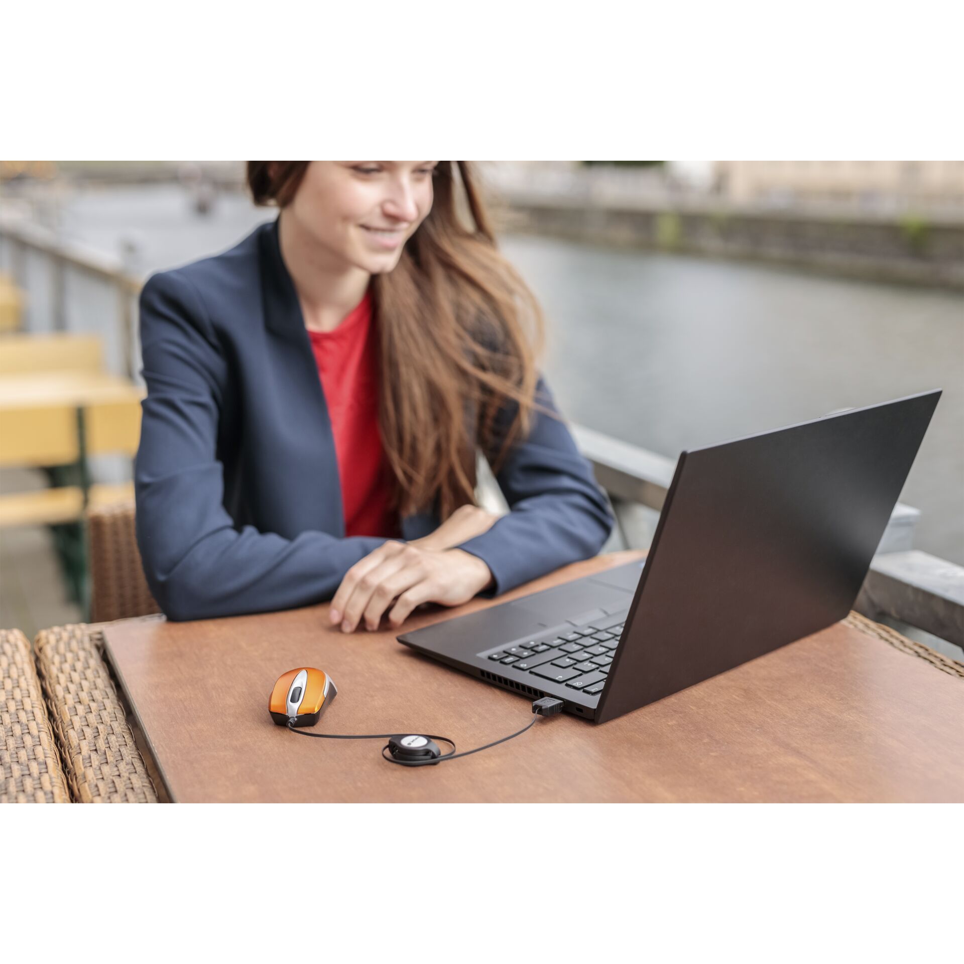 Verbatim Go Mini Optical Travel Mouse Hot Pink