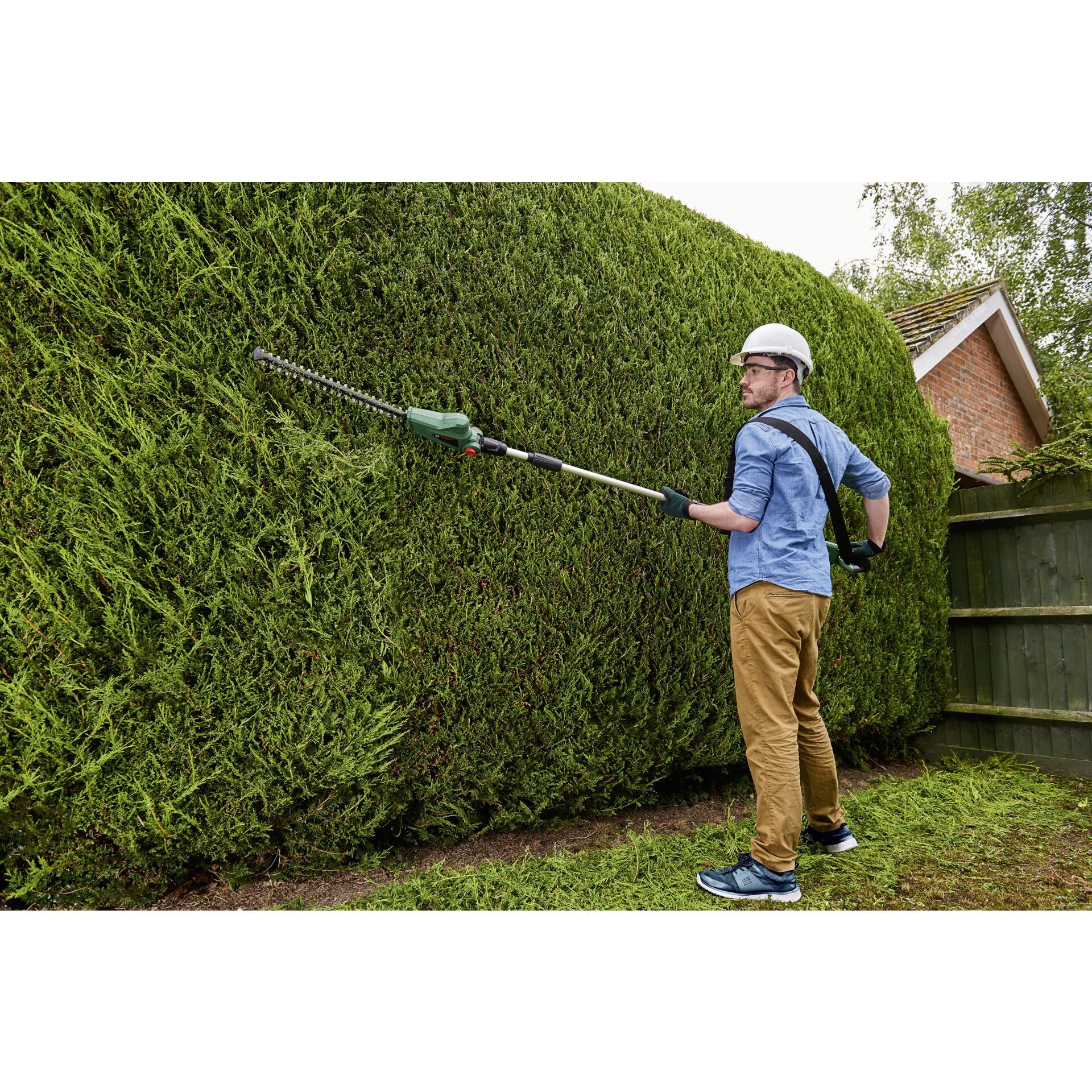 Bosch UniversalHedgePole 18 Cordless Telescopic HedgeTrimmer