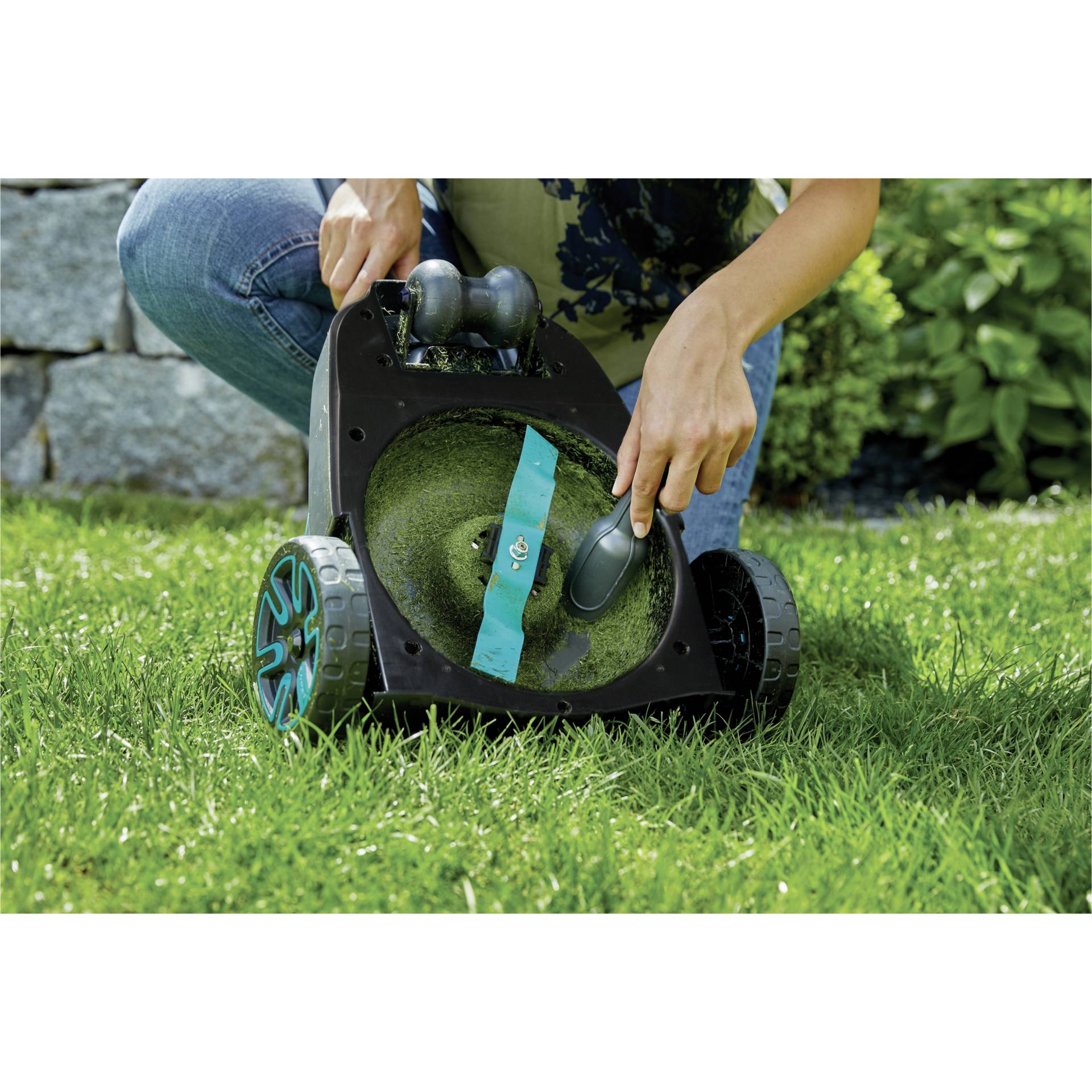 Gardena cordless lawn mower HandyMower 22/18V P4A Set