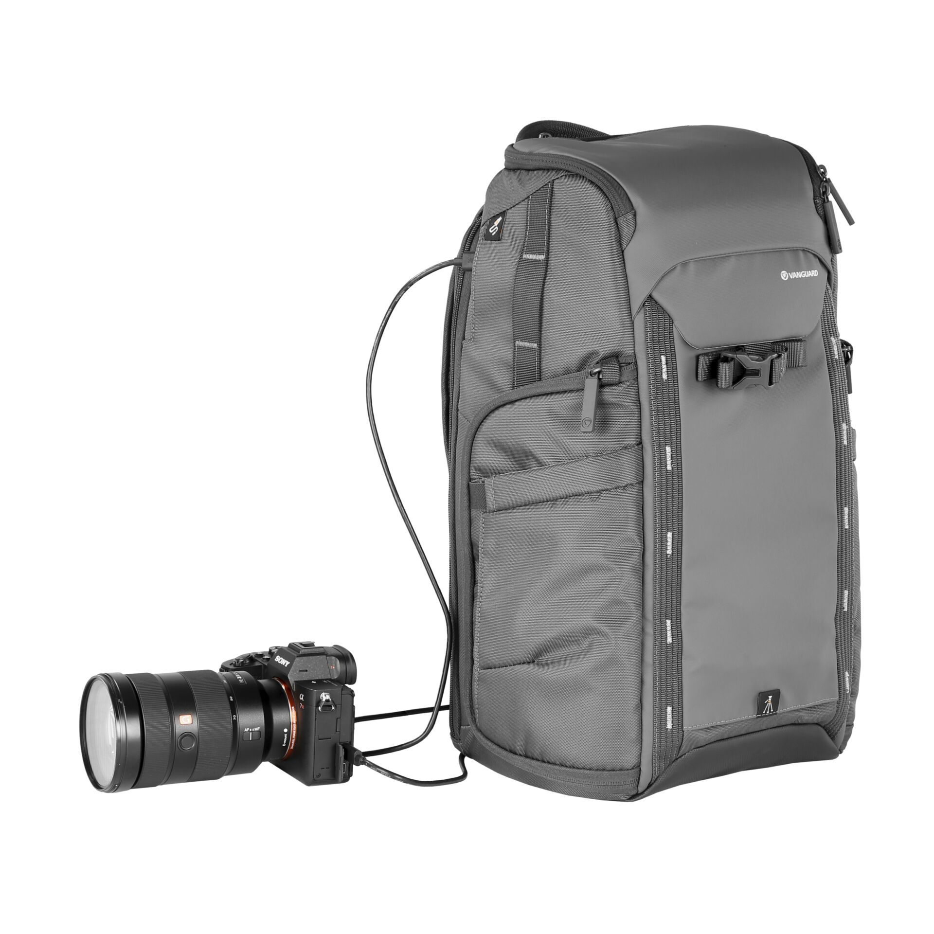Vanguard VEO Adaptor R48 grey Backpack with USB-A