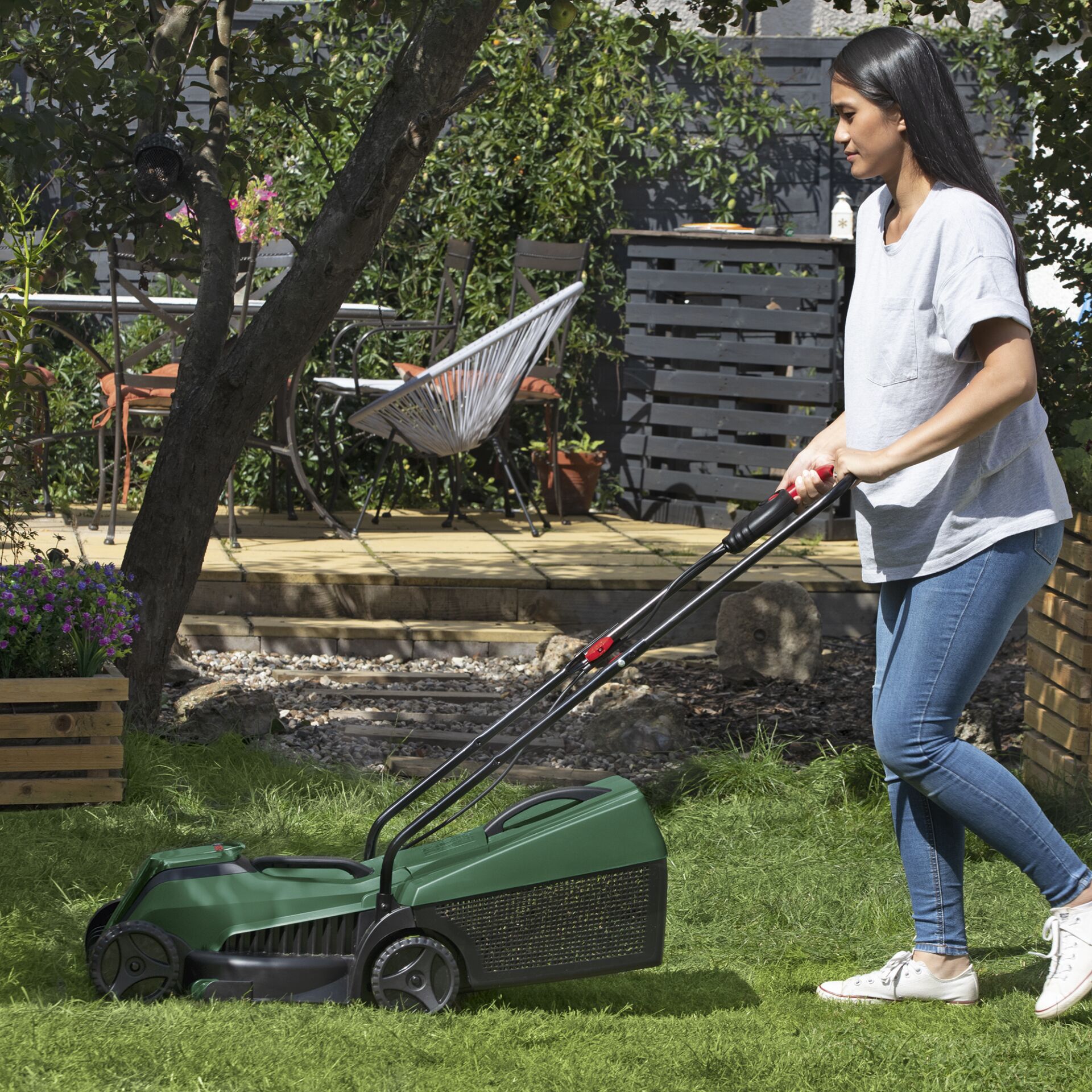 Bosch Easy Mower 18V-32-200 solo cordless lawn mower