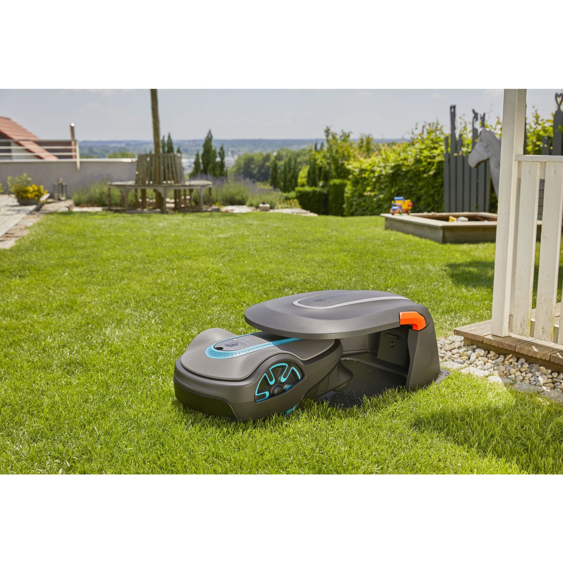 Gardena Garage for robotic lawn mower