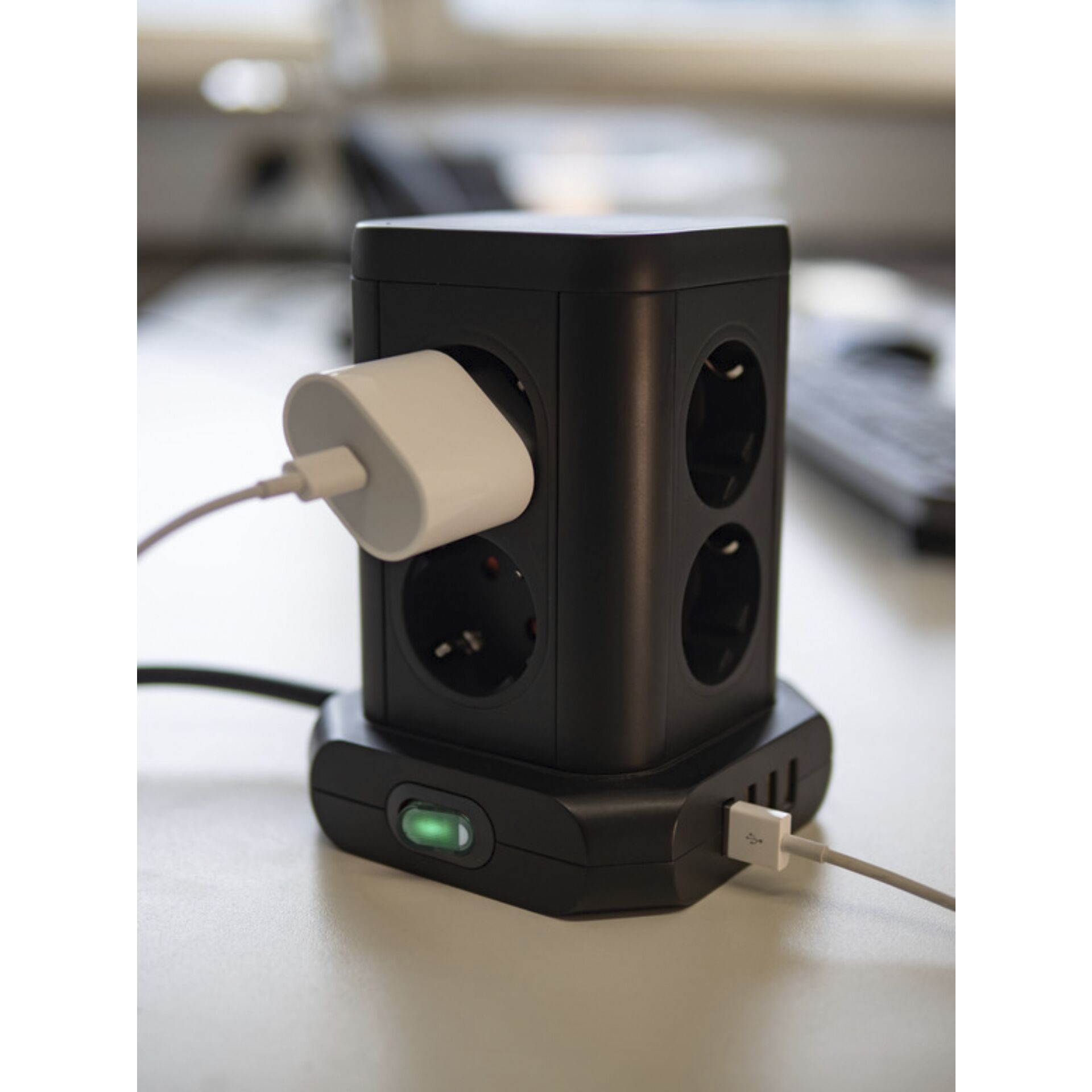 Brennenstuhl Socket Tower 8-fold with 4 USB 2m    black
