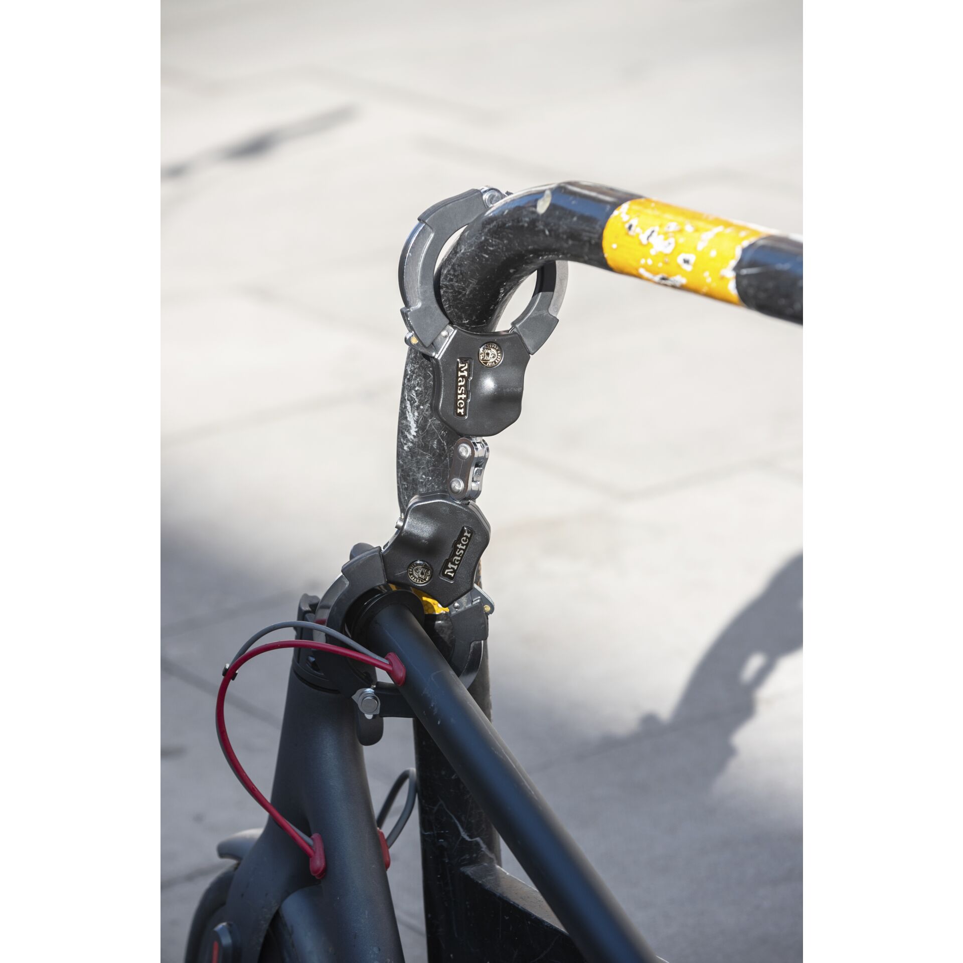 Master Lock Street Cuff con chiave corto 8200EURDPRO