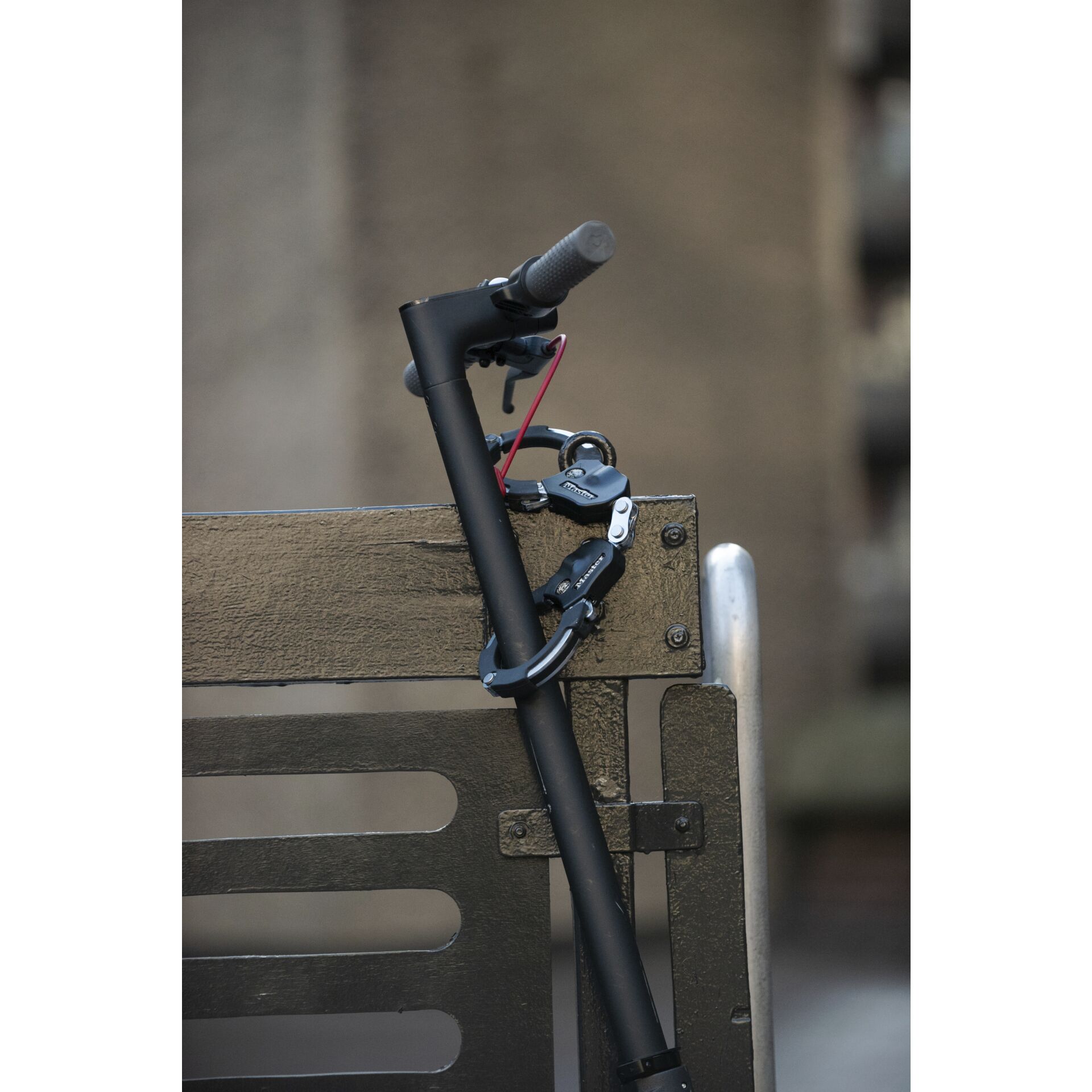 Master Lock Street Cuff con chiave corto 8200EURDPRO
