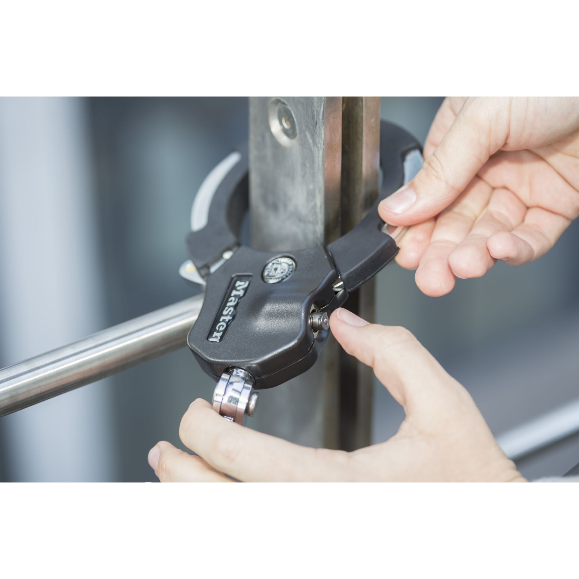 Master Lock Street Cuff con chiave lungo 8290EURDPRO