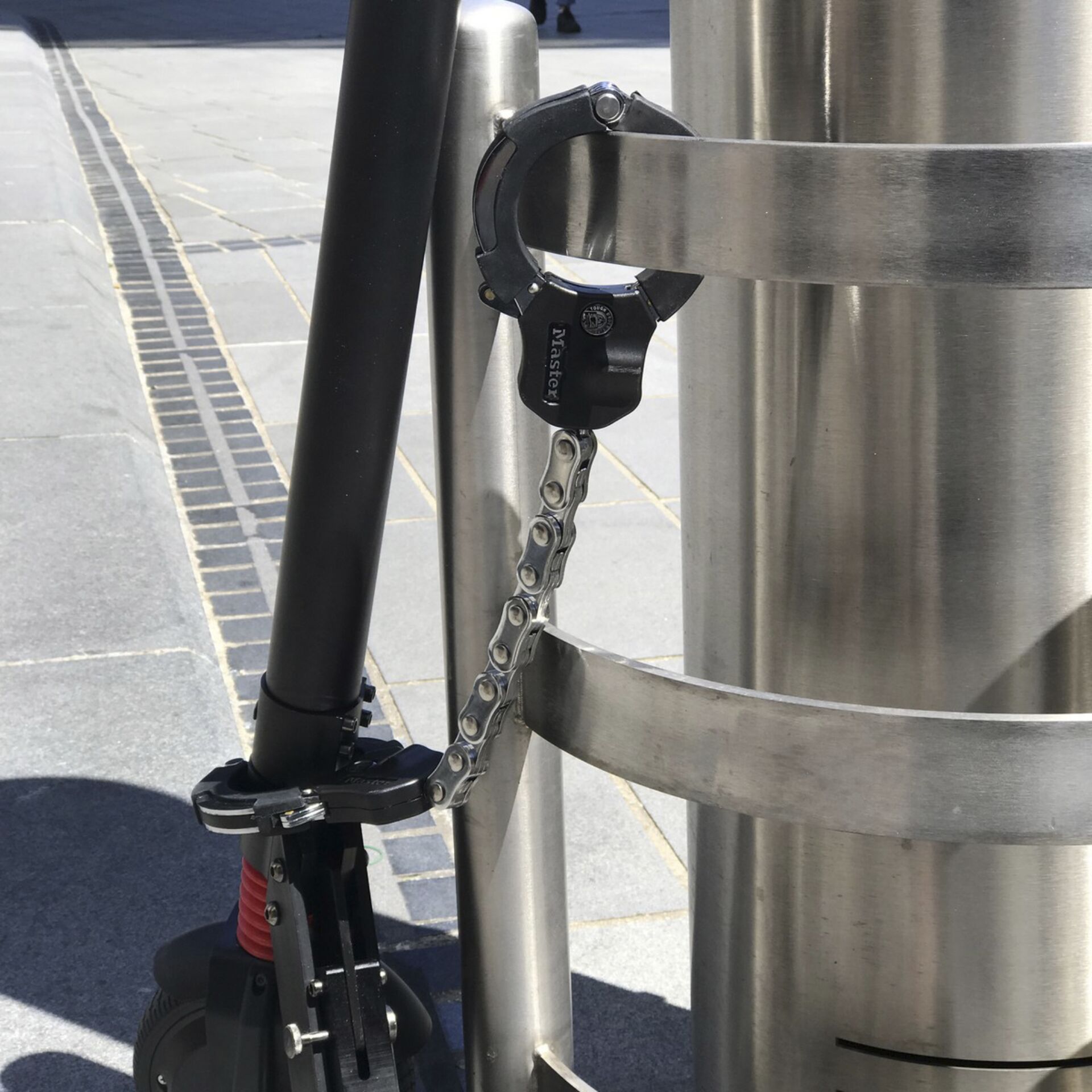 Master Lock Street Cuff con chiave lungo 8290EURDPRO