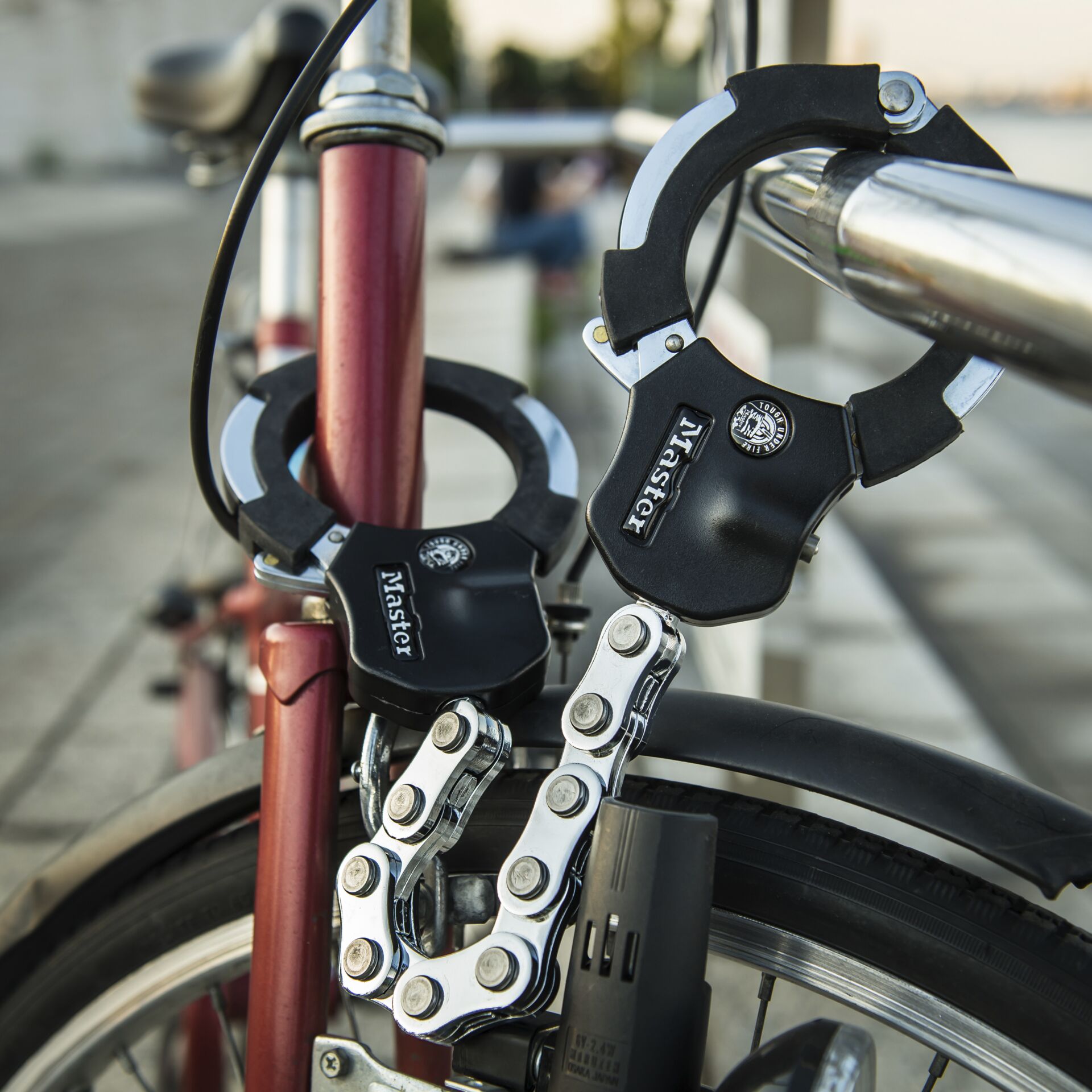 Master Lock Street Cuff con chiave lungo 8290EURDPRO