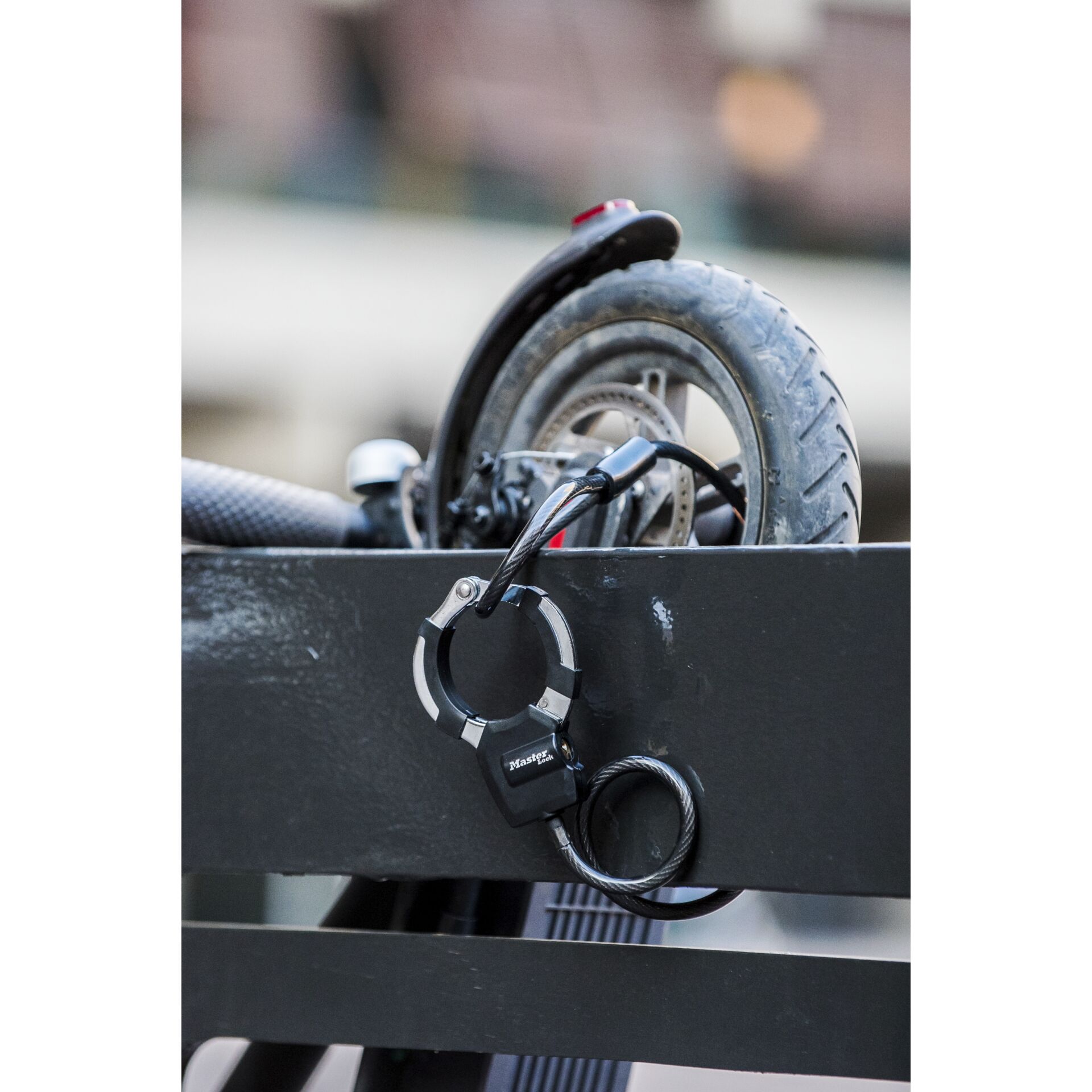 Master Lock lucchetto a manette Street Cuff 8275EURDPROBLK