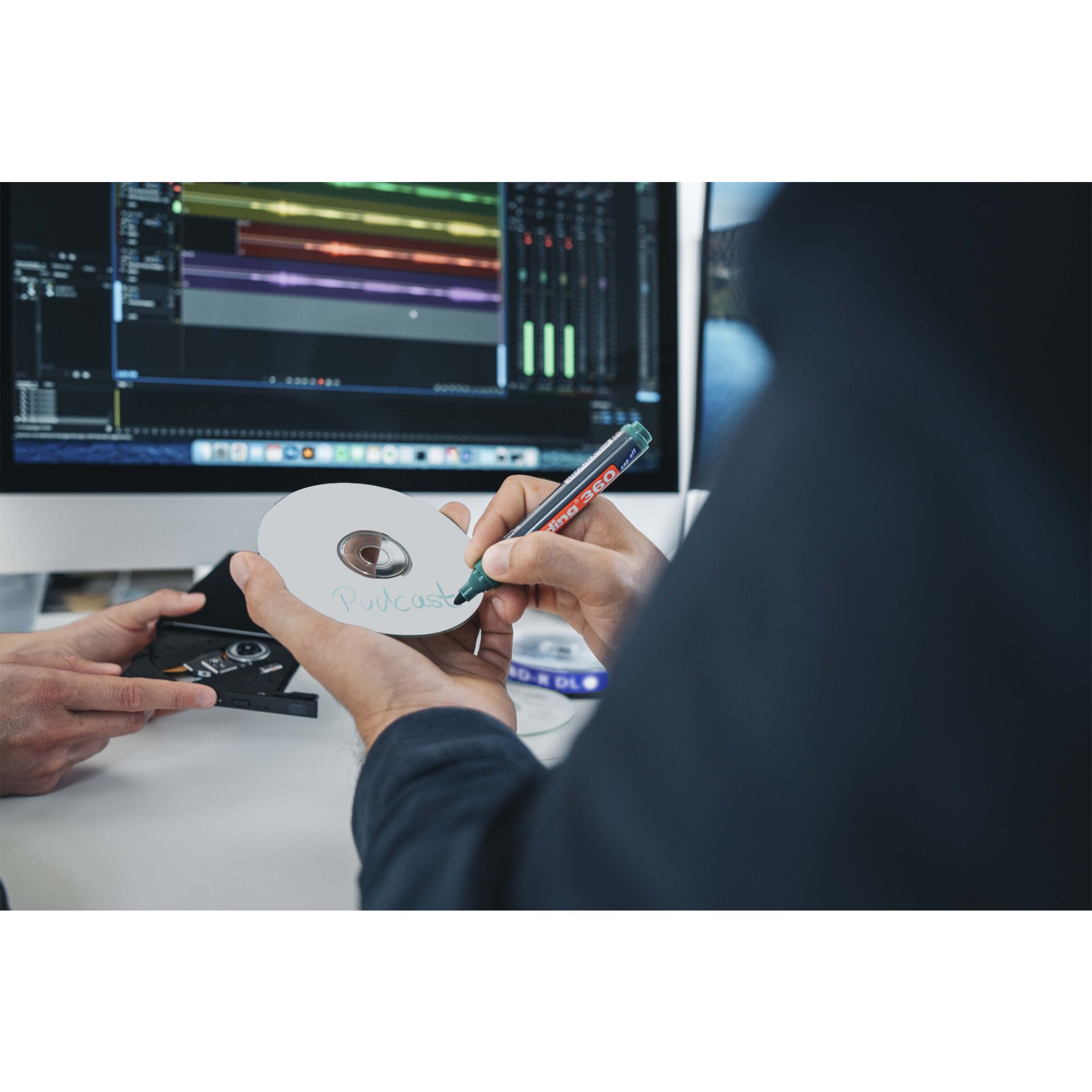 1x10 Verbatim M-Disc BD-R BluRay 50GB 6x Speed Cakebox print