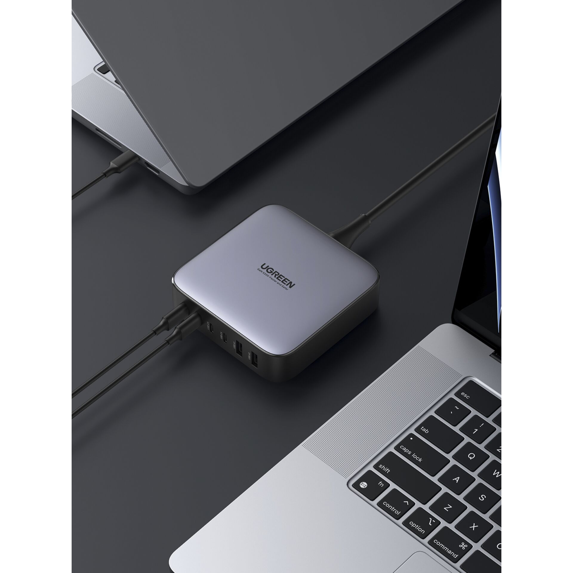 UGREEN 2USB-A+4USB-C 200W Desktop Fast caricabatt.