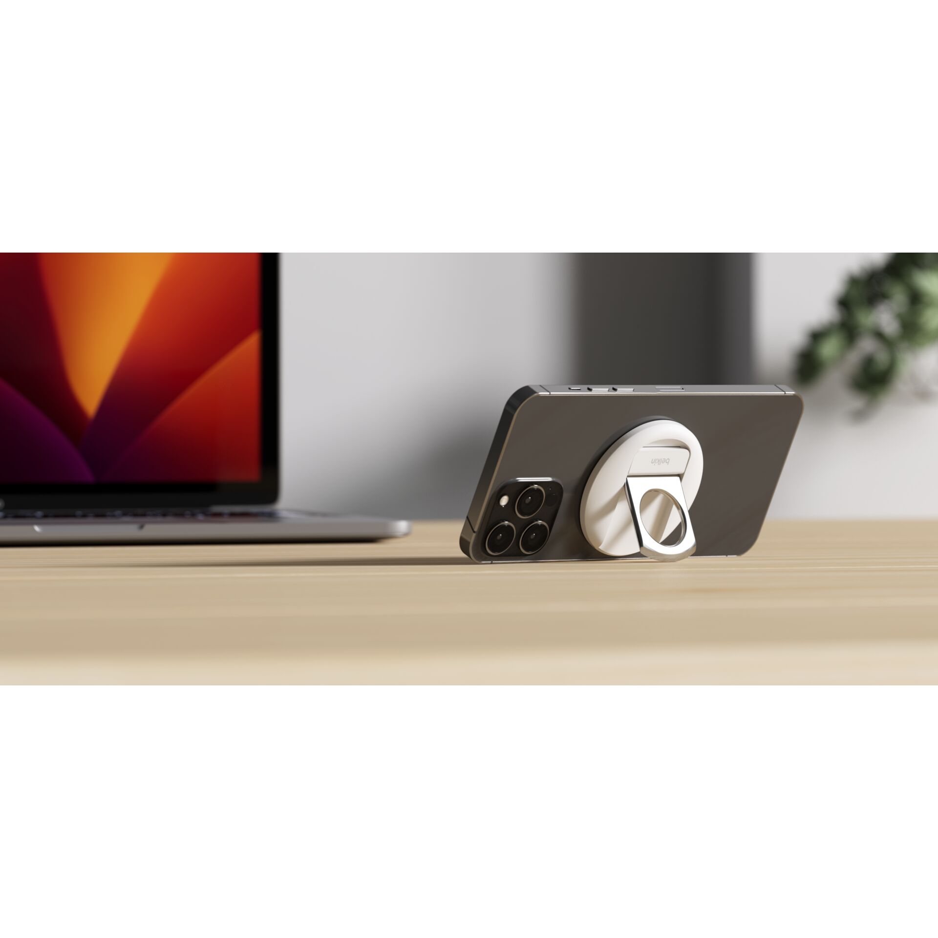 Belkin iPhone Holder w. MagSafe for Mac Notebooks wh. MMA006