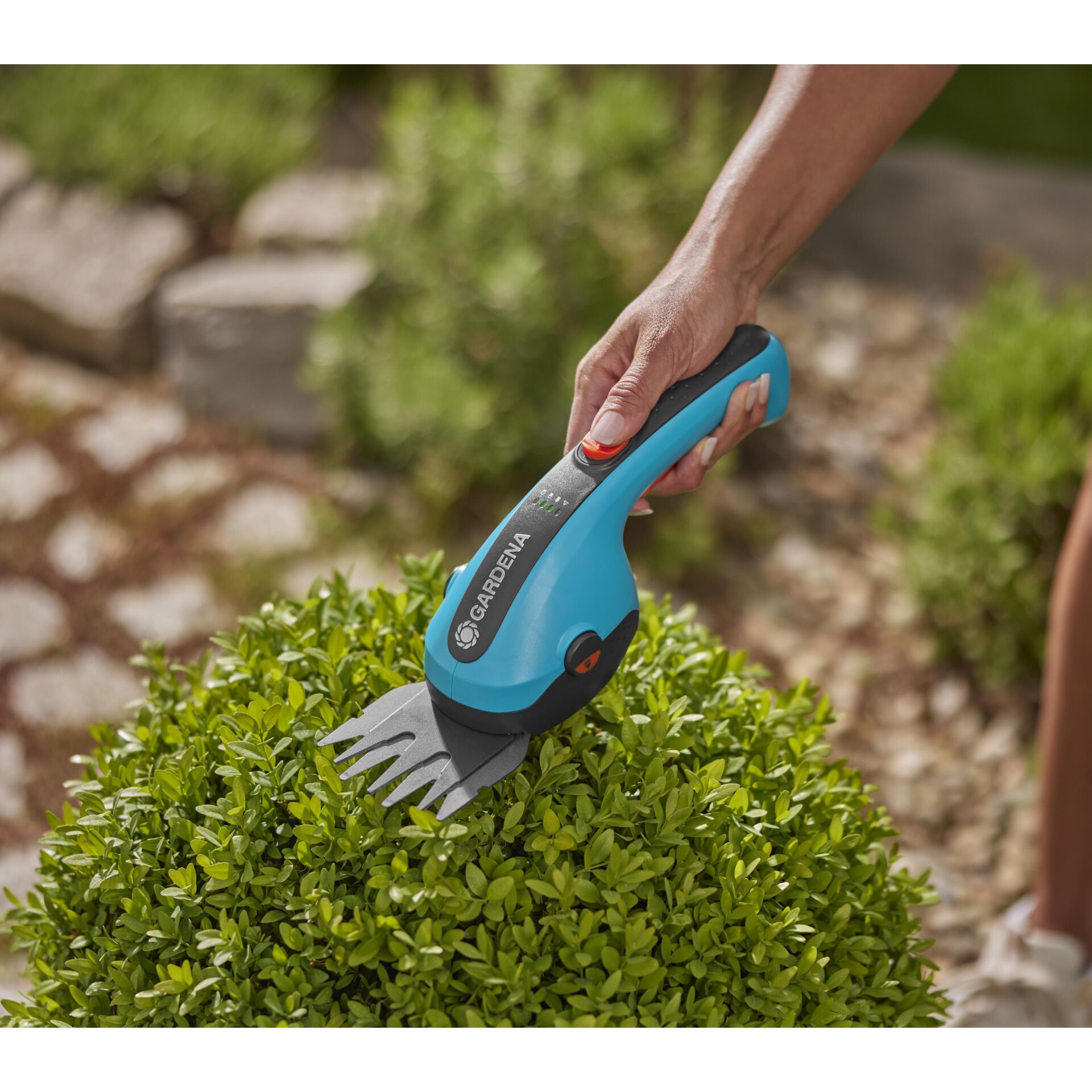 Gardena kit cesoie per erba e arbusti a batt. ClassicCut Li