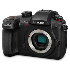 Panasonic Lumix GH5 II Body 2