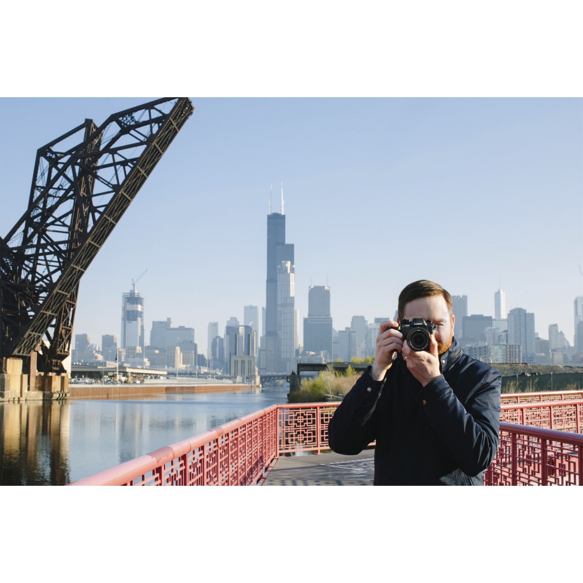 Panasonic Lumix GH5 II Set con Leica ES 2,8-4,0/12-60 OIS