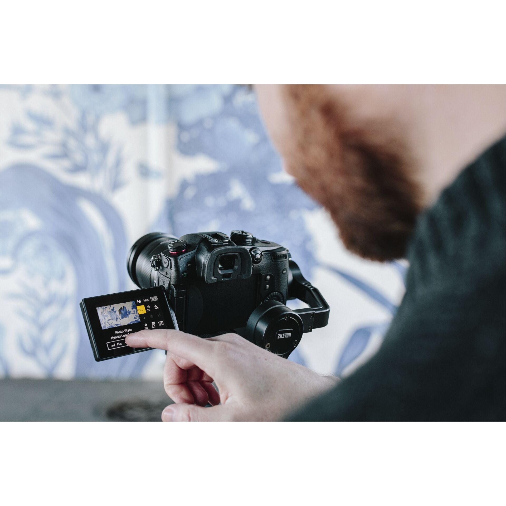 Panasonic Lumix GH5 II Set con Leica ES 2,8-4,0/12-60 OIS