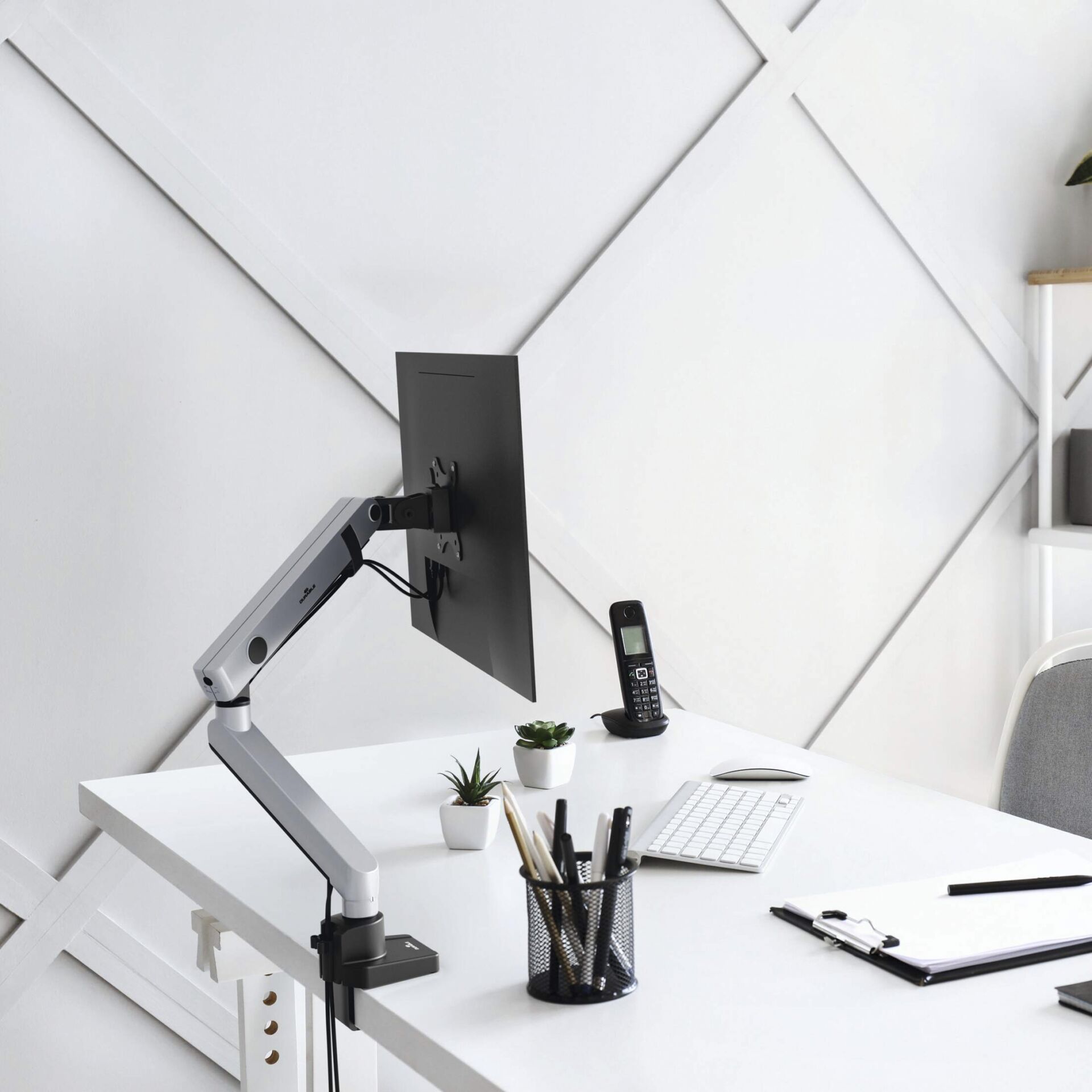 Durable Monitor Halterung Select PLUS Arm für 1 Monitor TB 5