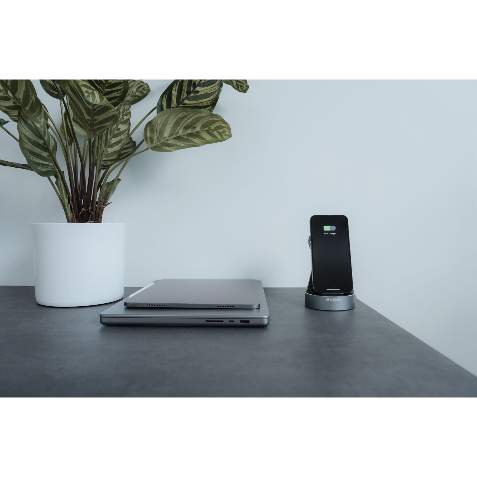 Verbatim WCS-02 Aluminium 3-in-1 Qi Wireless+Apple Watch Cha
