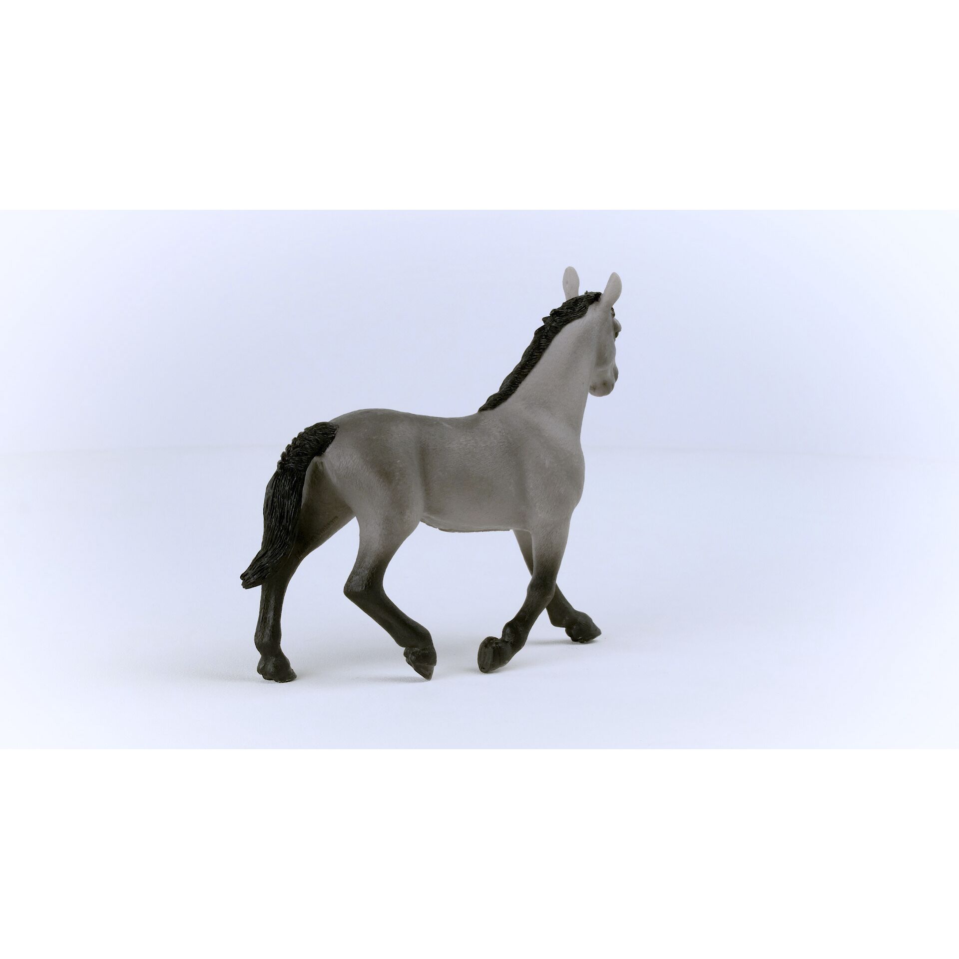 Schleich Horse Club        13955 Cheval de Selle Francais St