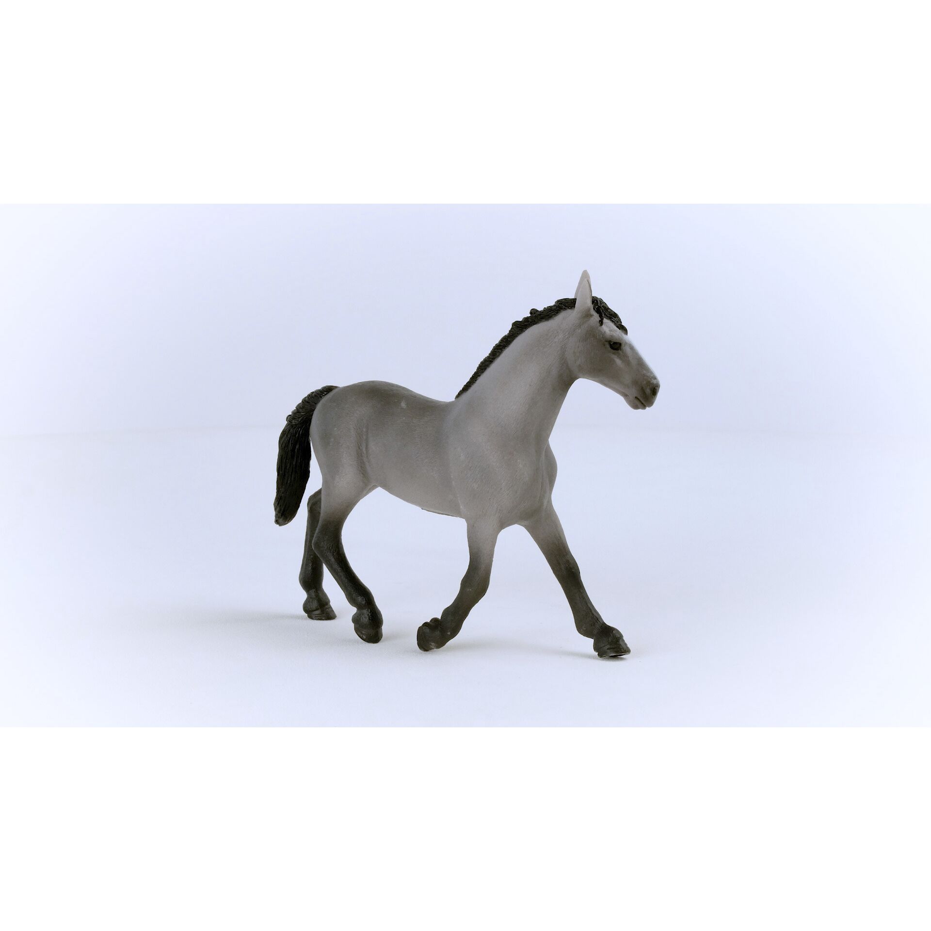 Schleich Horse Club        13955 Cheval de Selle Francais St
