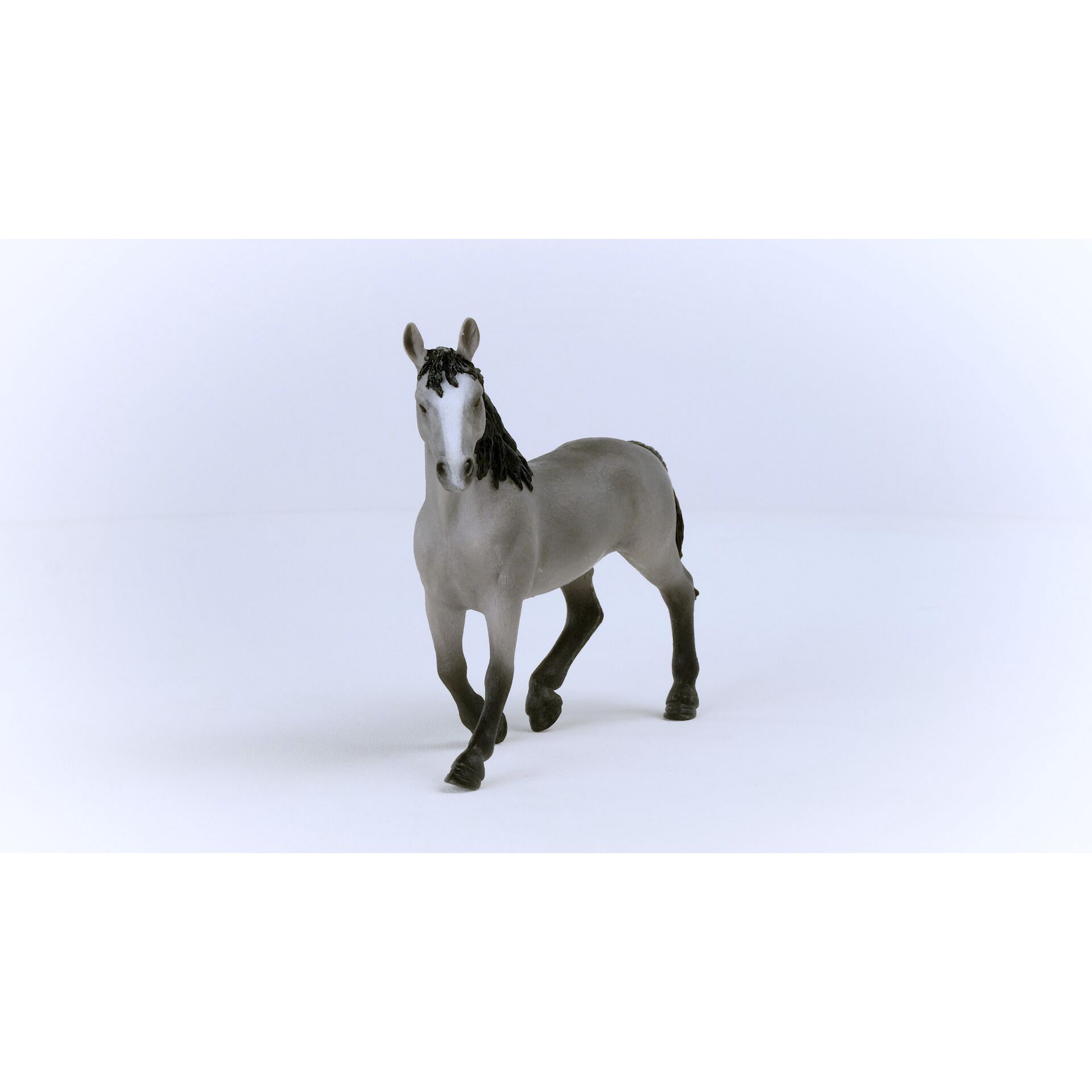 Schleich Horse Club        13955 Cheval de Selle Francais St