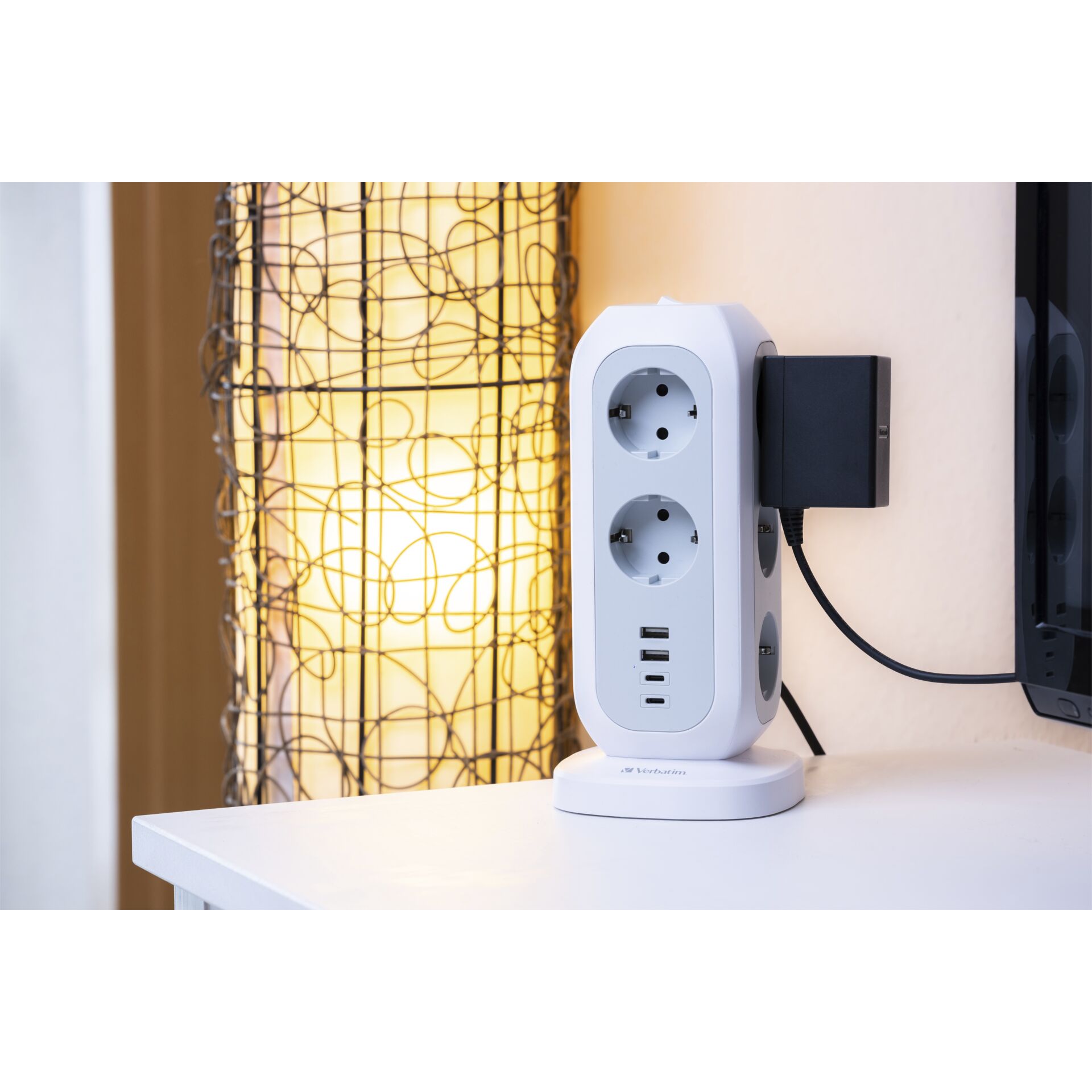 Verbatim EU Power Tower EUPT-01 11xAC / 2xUSB-A / 2xUSB-C  4