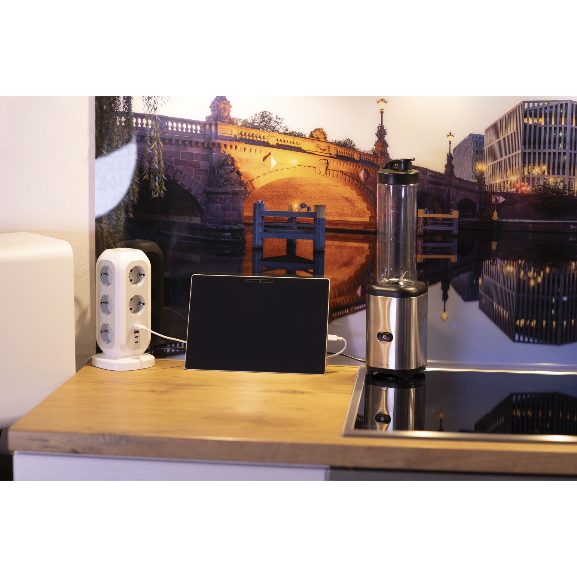 Verbatim EU Power Tower EUPT-01 11xAC / 2xUSB-A / 2xUSB-C  4