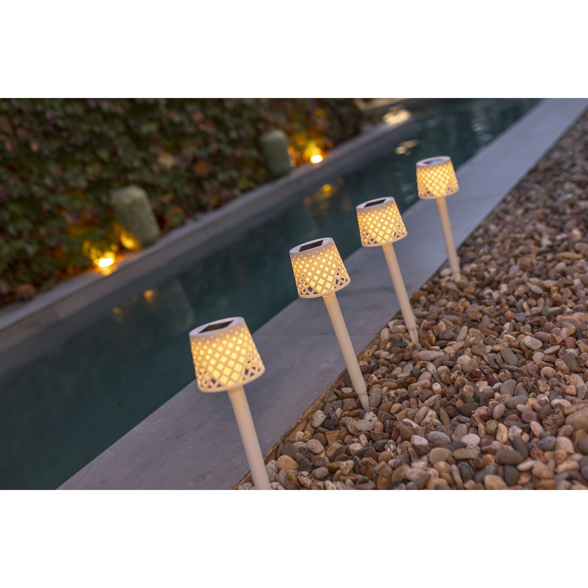 New Garden Gretita Solar Erdspieß Leuchte, 4er Pack Weiß