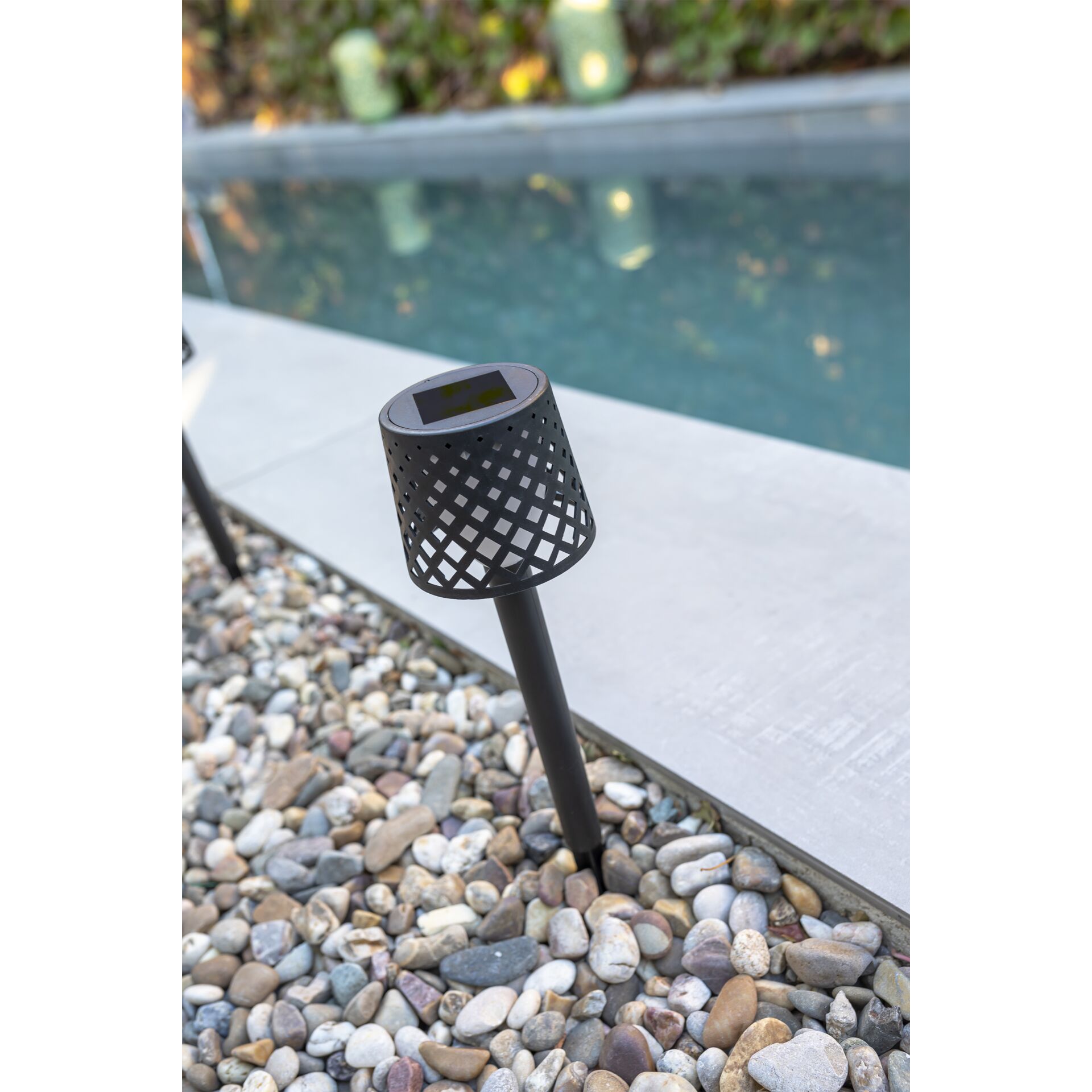 New Garden Gretita Solar Erdspieß Leuchte, 4er Pack Schw.