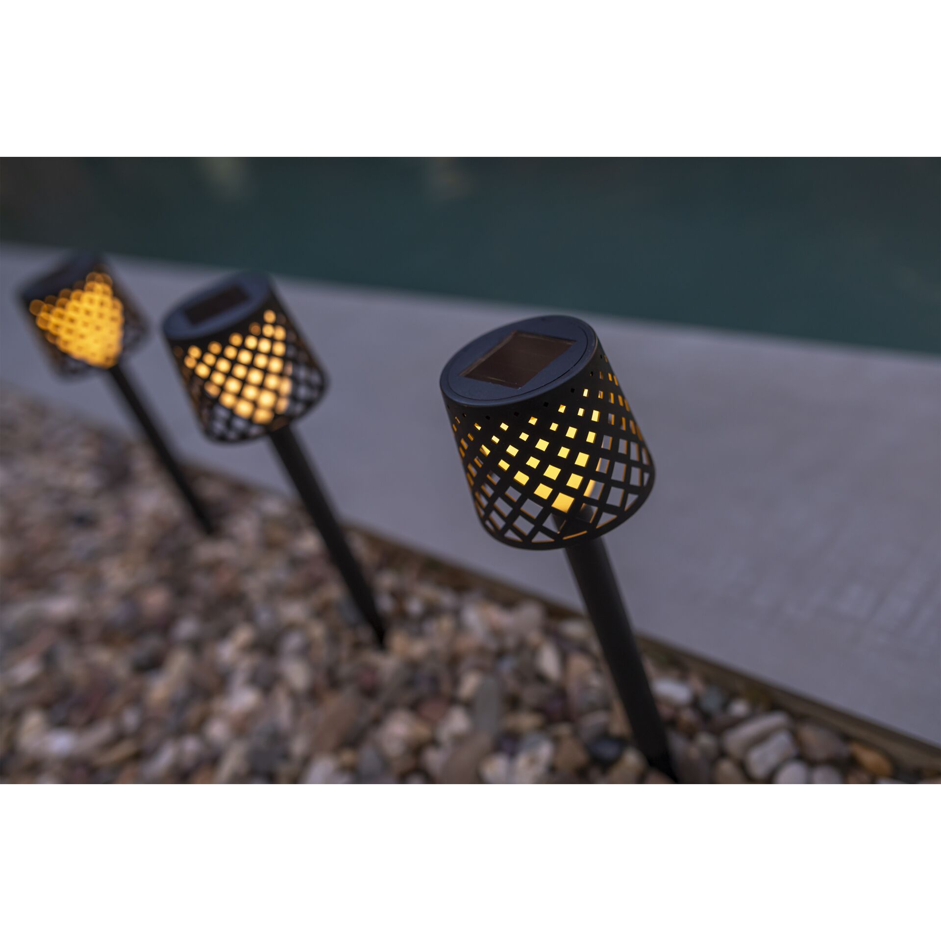 New Garden Gretita Solar Erdspieß Leuchte, 4er Pack Schw.